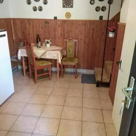 Diofa Nyaralo Balatonalmádi